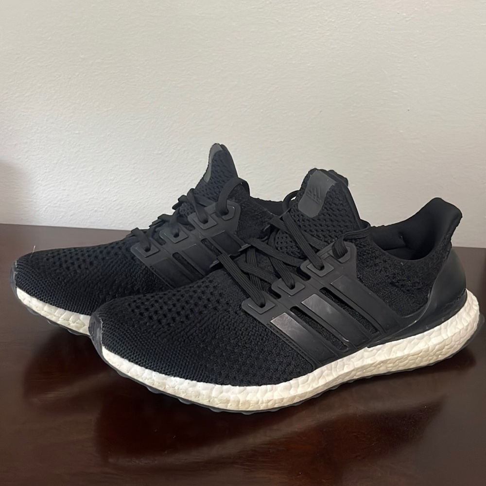 Black Ultraboost Women’s Tennis Shoes